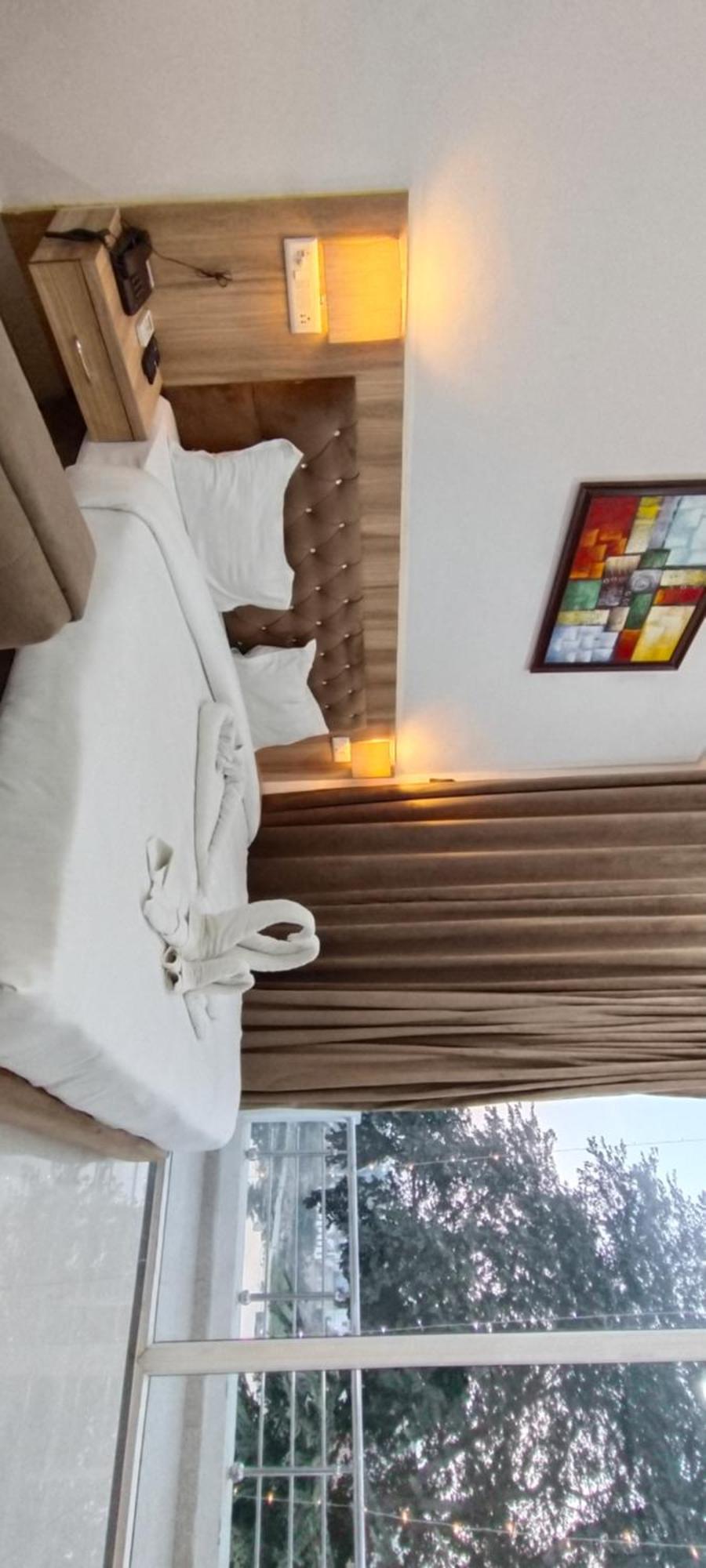 Hotel Lakeview By Bookingcare Chhatarpur Eksteriør billede